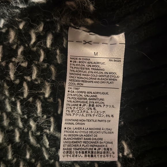 Banana Republic Black & White Cardigan - Picture 4 of 5